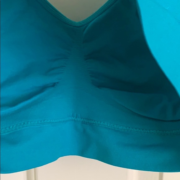 Turquoise Sports Bra medium/large - Picture 9 of 9